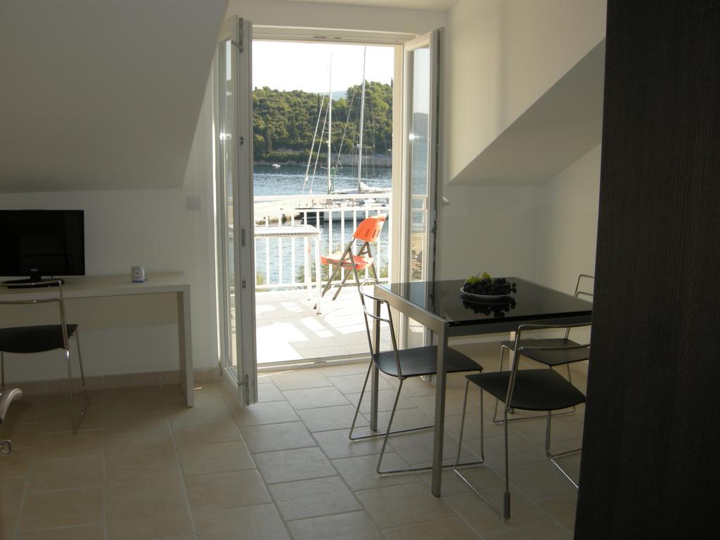 Domenica Apartments Račišće Habitación foto